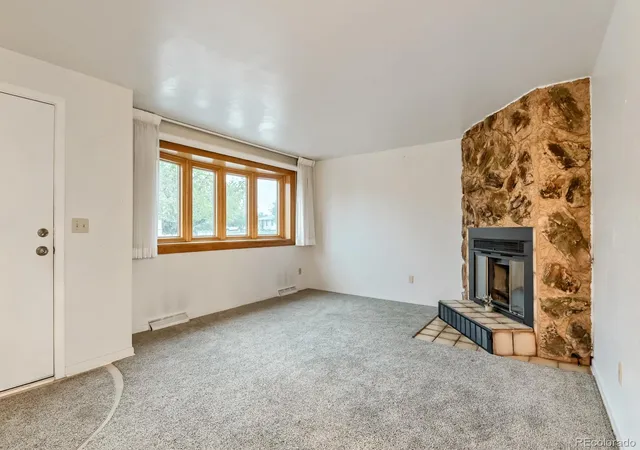 Photo 2 of Single family home for sale at 6498 Ingalls Ct, Arvada, CO 80003 | MLS# 9602011 | Listing updated on 2026-10-07