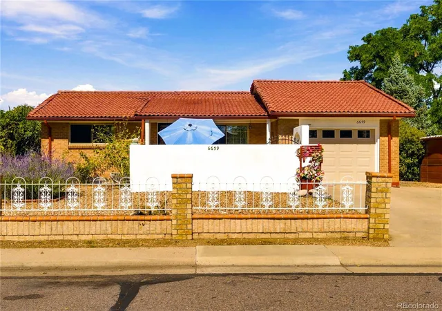 Photo 3 of Single family home for sale at 6659 W Louisiana Pl, Lakewood, CO 80232 | MLS# 5789929 | Listing updated on 2026-10-04
