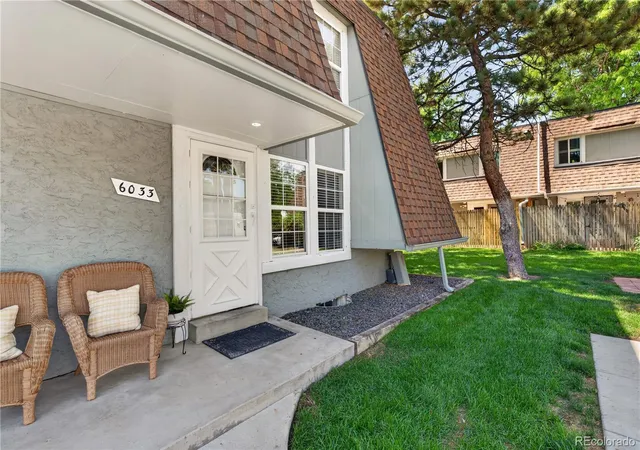 Condo for sale at 6033 S Sterne Pkwy, Littleton, CO 80120 | MLS# 8322923
