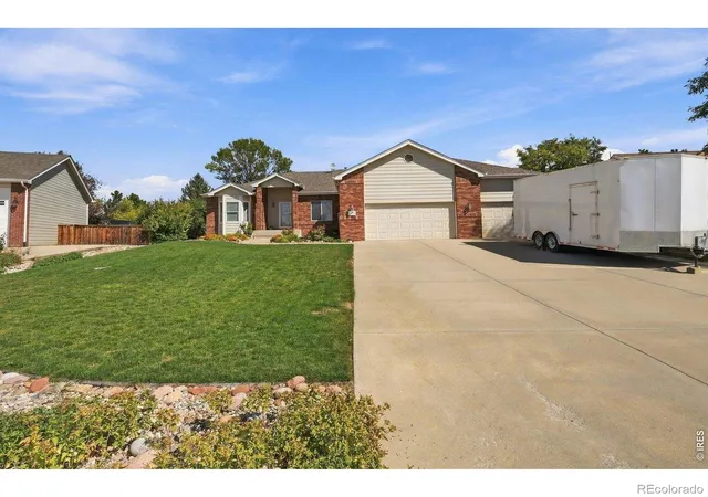 Photo 1 of Single family home for sale at 113 Birdie Dr, Milliken, CO 80543 | MLS# IR1068041 | Listing updated on 2026-09-21