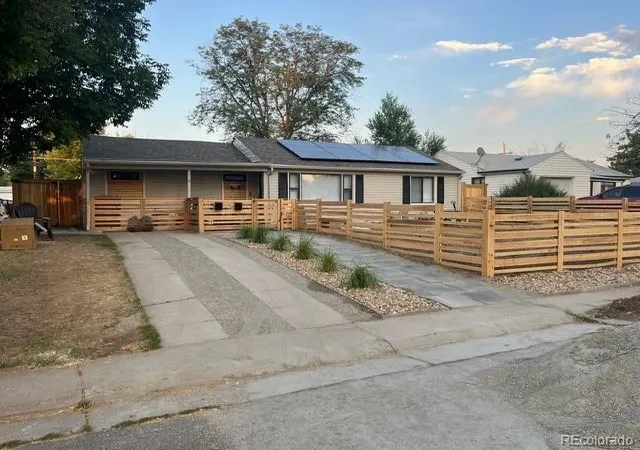 Photo 1 of Single family home for sale at 822 Geneva St, Aurora, CO 80010 | MLS# 5065491 | Listing updated on 2026-09-05