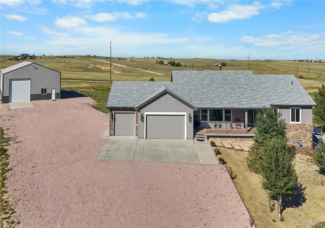 Photo 2 of Single family home for sale at 6957 Black Forest Dr, Elizabeth, CO 80107 | MLS# 8160722 | Listing updated on 2026-09-28
