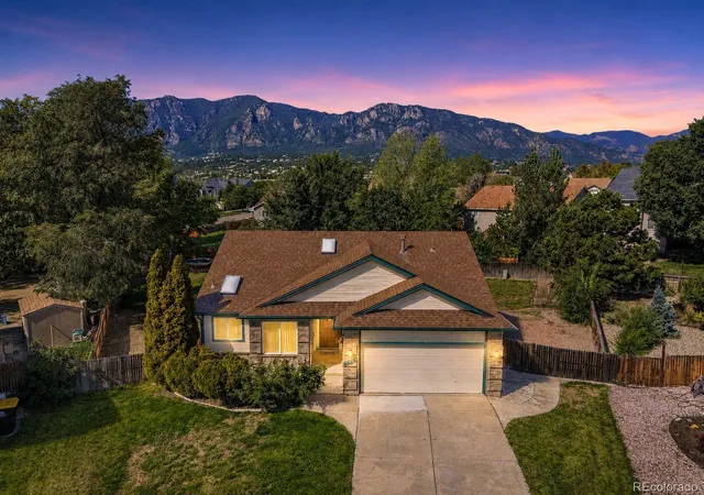 Photo 1 of Single family home for sale at 1305 Eastmeadow Ct, Colorado Springs, CO 80906 | MLS# 7760230 | Listing updated on 2026-09-05