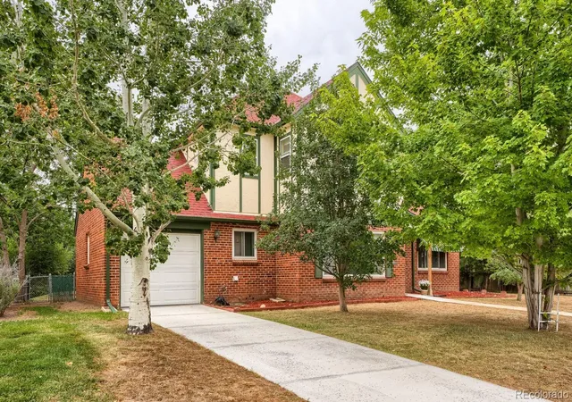 Photo 3 of Single family home for sale at 1060 Leyden St, Denver, CO 80220 | MLS# 3241495 | Listing updated on 2026-10-09
