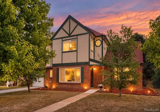 Single family home for sale at 1060 Leyden St, Denver, CO 80220 | MLS# 3241495