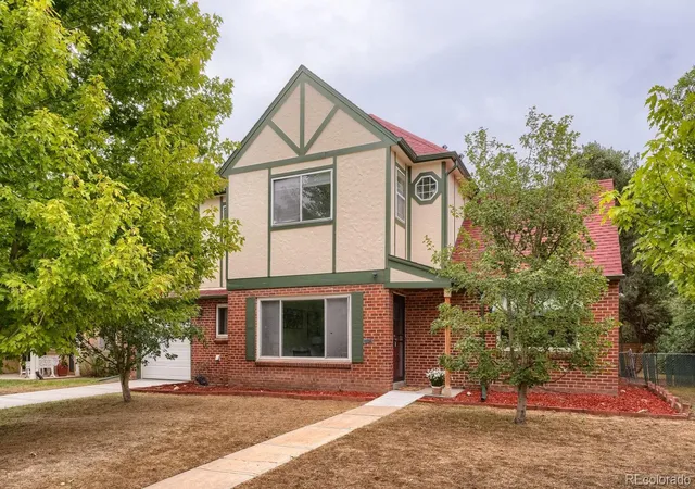 Photo 2 of Single family home for sale at 1060 Leyden St, Denver, CO 80220 | MLS# 3241495 | Listing updated on 2026-10-09