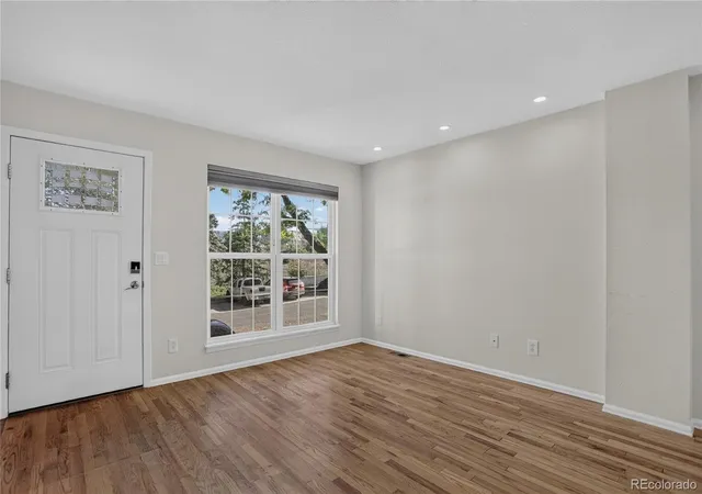 Photo 4 of Townhouse for sale at 10166 W Dartmouth Ave, Lakewood, CO 80227 | MLS# 2822339 | Listing updated on 2026-10-25