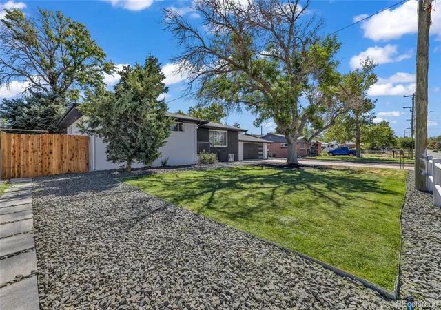 Photo 3 of Single family home for sale at 6080 Holly St, Commerce City, CO 80022 | MLS# 6880479 | Listing updated on 2026-09-22