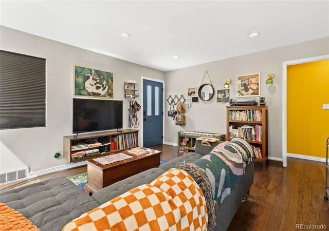 Photo 3 of Single family home for sale at 2380 S Irving St, Denver, CO 80219 | MLS# 6205413 | Listing updated on 2026-09-15