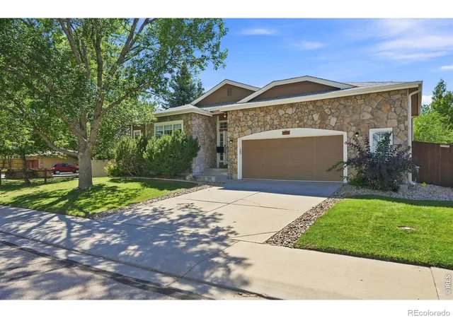 Photo 3 of Single family home for sale at 1715 Whitehall Dr, Longmont, CO 80504 | MLS# IR1068125 | Listing updated on 2026-10-13