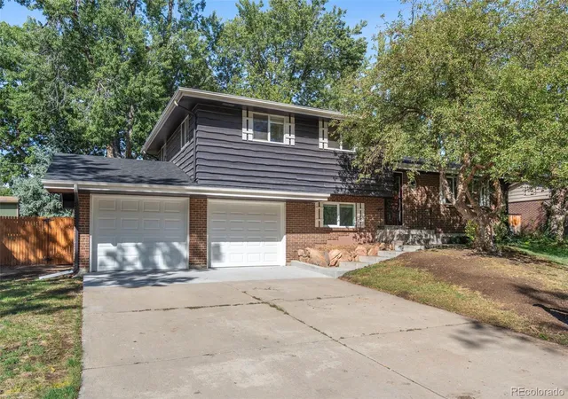 Photo 1 of Single family home for sale at 2161 S Allison Ct, Lakewood, CO 80227 | MLS# 8635329 | Listing updated on 2026-09-21