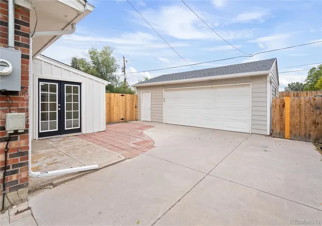 Photo 3 of Single family home for sale at 6035 Utica St, Arvada, CO 80003 | MLS# 1521853 | Listing updated on 2026-09-24