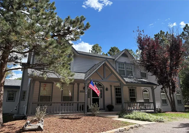 Photo 2 of Single family home for sale at 20225 Lost Arrowhead Dr, Monument, CO 80132 | MLS# 7774573 | Listing updated on 2026-09-26