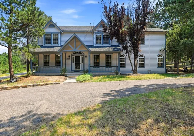 Photo 3 of Single family home for sale at 20225 Lost Arrowhead Dr, Monument, CO 80132 | MLS# 7774573 | Listing updated on 2026-09-26