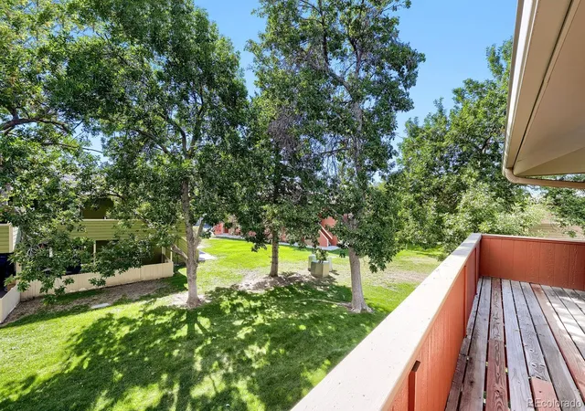Listing Photo 2 - Condo for sale in building located at 1400 Crete Ct, Lafayette, CO 80026 - Unit #D5