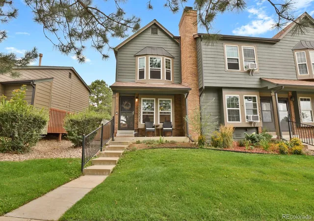 Townhouse for sale at 17335 E Rice Cir #A, Aurora, CO 80015 | MLS# 2170354
