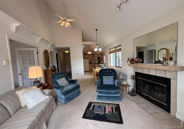 Photo 3 of Sale Pending at 1010 S Saint Vrain Ave #4, Estes Park, CO 80517 | MLS# IR1068149 | Listing updated on 2026-10-09