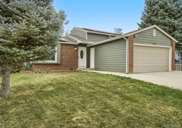 Photo 2 of Single family home for sale at 4274 S Argonne St, Aurora, CO 80013 | MLS# 4204475 | Listing updated on 2026-09-29