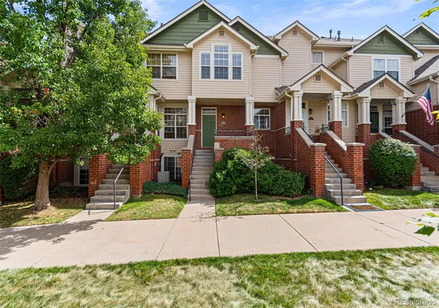 Photo 2 of Townhouse for sale at 1433 S Emporia Ct, Aurora, CO 80247 | MLS# 1618748 | Listing updated on 2026-09-22