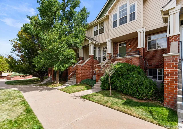 Photo 3 of Townhouse for sale at 1433 S Emporia Ct, Aurora, CO 80247 | MLS# 1618748 | Listing updated on 2026-09-22