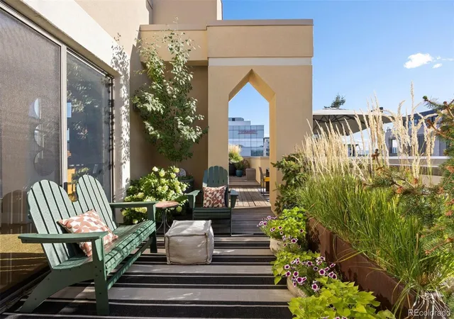 Listing Photo 4 - Condo for sale in building located at 180 Cook St, Denver, CO 80206 - Unit #PH 503