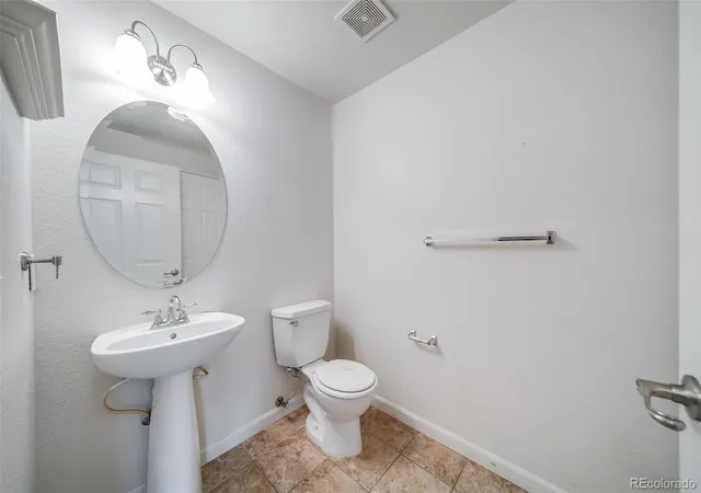 Photo 4 of Townhouse for sale at 1753 S Buchanan Cir, Aurora, CO 80018 | MLS# 6581588 | Listing updated on 2026-09-22