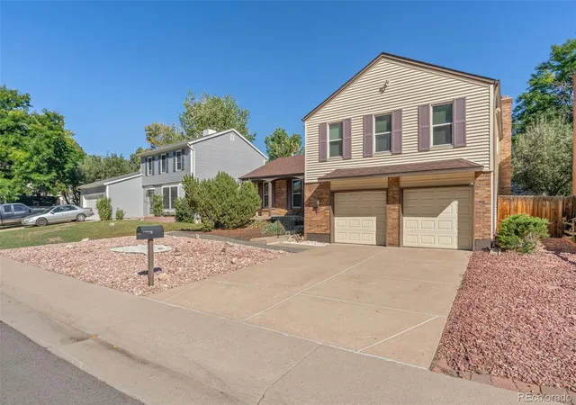 Photo 2 of Single family home for sale at 14835 E Caspian Pl, Aurora, CO 80014 | MLS# 2129637 | Listing updated on 2026-09-08