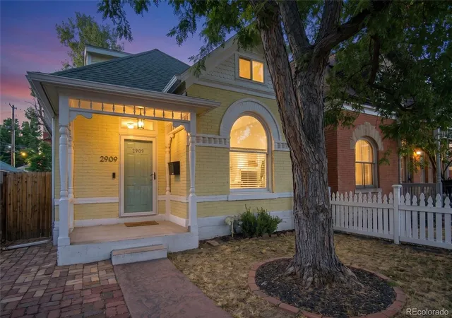 Photo 1 of Single family home for sale at 2909 Glenarm Pl, Denver, CO 80205 | MLS# 9237988 | Listing updated on 2026-10-03