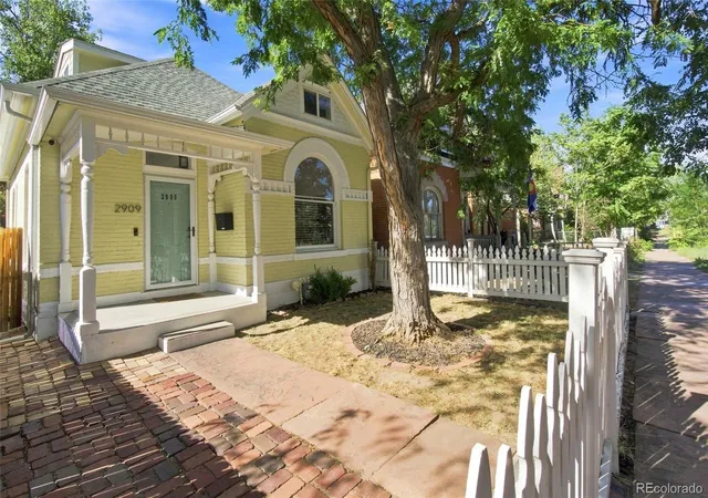 Photo 2 of Single family home for sale at 2909 Glenarm Pl, Denver, CO 80205 | MLS# 9237988 | Listing updated on 2026-10-03
