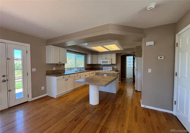 Photo 4 of Single family home for sale at 1181 Savannah Sparrow Dr, Highlands Ranch, CO 80129 | MLS# 5233332 | Listing updated on 2026-09-29