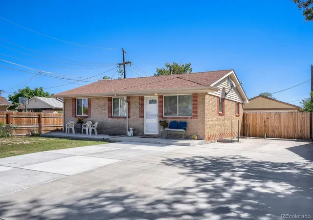 Single family home for sale at 6780 Kearney St, Commerce City, CO 80022 | MLS# 5969105