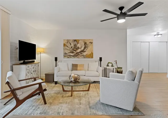 Photo 4 of Condo for sale at 460 S Marion Pkwy #301, Denver, CO 80209 | MLS# 8231029 | Listing updated on 2026-10-04