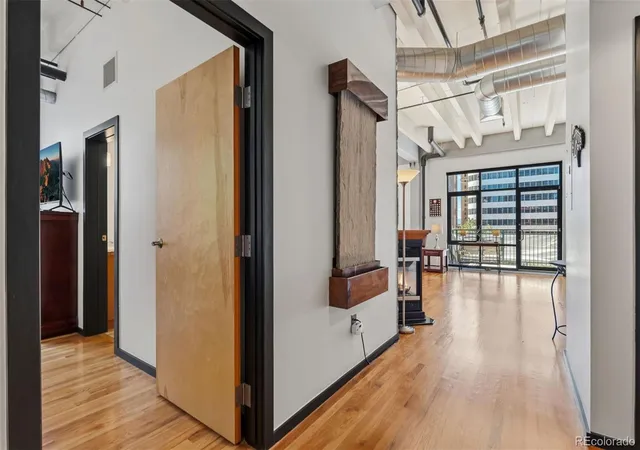 Photo 4 of Condo for sale at 1800 Lawrence St #406, Denver, CO 80202 | MLS# 4037543 | Listing updated on 2026-10-06