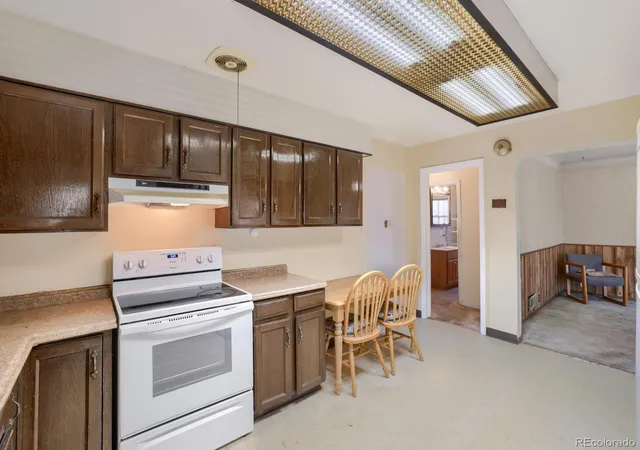 Photo 4 of Single family home for sale at 600 Everett St, Lakewood, CO 80215 | MLS# 8931127 | Listing updated on 2026-09-23