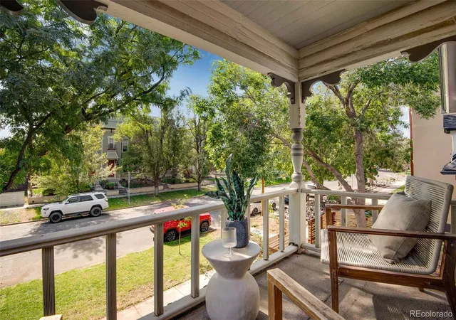 Photo 3 of Single family home for sale at 2425 Glenarm Pl, Denver, CO 80205 | MLS# 9535044 | Listing updated on 2026-09-22
