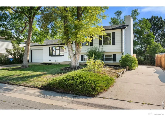 Photo 2 of Single family home for sale at 1936 Cottonwood St, Broomfield, CO 80020 | MLS# IR1068203 | Listing updated on 2026-09-22