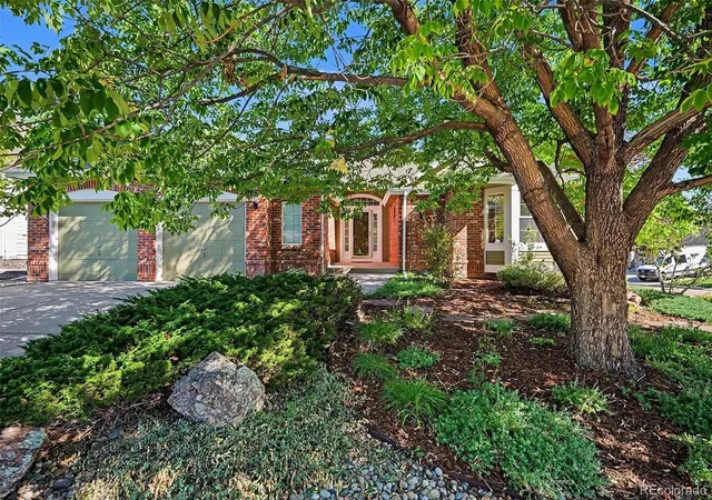 Photo 1 of Single family home for sale at 253 Huntley Ct, Castle Pines, CO 80108 | MLS# 4318057 | Listing updated on 2026-09-23