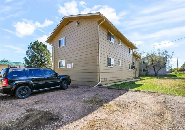 Photo 3 of House for sale at 4250 Loomis Ave, Colorado Springs, CO 80906 | MLS# 7783323 | Listing updated on 2026-10-28