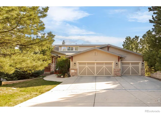 Photo 2 of Single family home for sale at 25042 E Davies Dr, Aurora, CO 80016 | MLS# IR1068209 | Listing updated on 2026-10-05