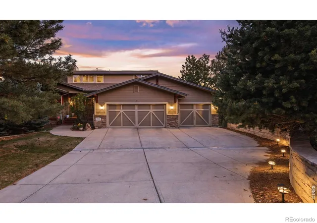 Photo 3 of Single family home for sale at 25042 E Davies Dr, Aurora, CO 80016 | MLS# IR1068209 | Listing updated on 2026-10-05