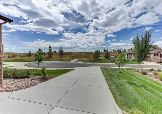 Photo 3 of Townhouse for sale at 8270 S Jackson Gap Ct, Aurora, CO 80016 | MLS# 7340243 | Listing updated on 2026-10-10
