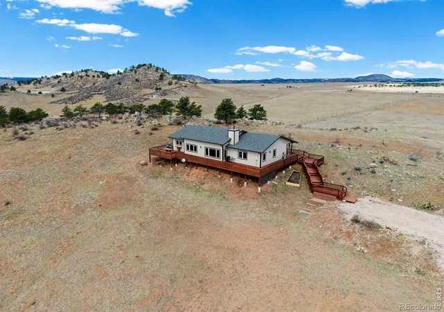 Photo 4 of Single family home for sale at 795 Sundance Dr, Livermore, CO 80536 | MLS# IR1068218 | Listing updated on 2026-10-28