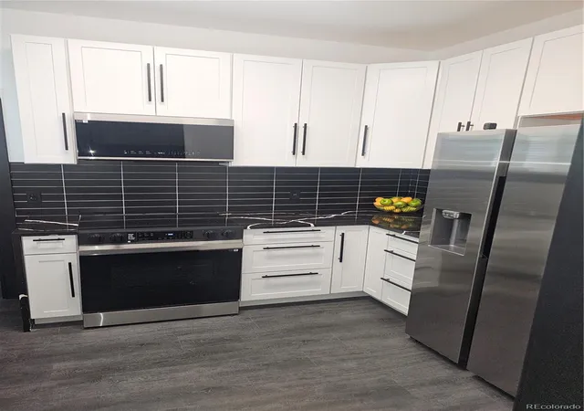 Photo 3 of Single family home for sale at 4001 S Acoma St, Englewood, CO 80110 | MLS# 7128233 | Listing updated on 2026-09-22