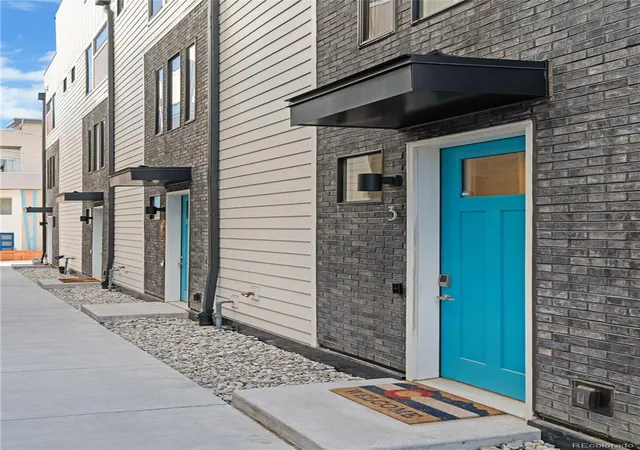 Photo 3 of Townhouse for sale at 1930 Hooker St #3, Denver, CO 80204 | MLS# 6663879 | Listing updated on 2026-09-23
