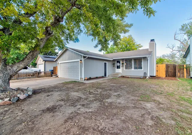 Photo 3 of Single family home for sale at 16151 E Oxford Dr, Aurora, CO 80013 | MLS# 2988084 | Listing updated on 2026-10-08