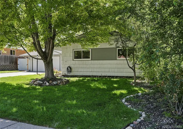 Photo 4 of Single family home for sale at 4645 S Inca St, Englewood, CO 80110 | MLS# 8026240 | Listing updated on 2026-09-16