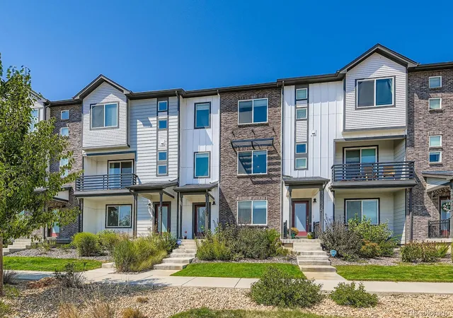 Photo 2 of Townhouse for sale at 16558 Shoshone Pl, Broomfield, CO 80023 | MLS# 3885744 | Listing updated on 2026-09-30