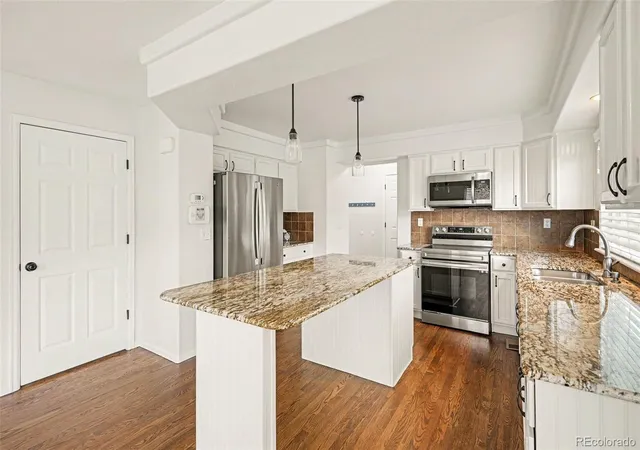 Photo 4 of Single family home for sale at 4435 Lyndenwood Cir, Highlands Ranch, CO 80130 | MLS# 4861938 | Listing updated on 2026-09-23