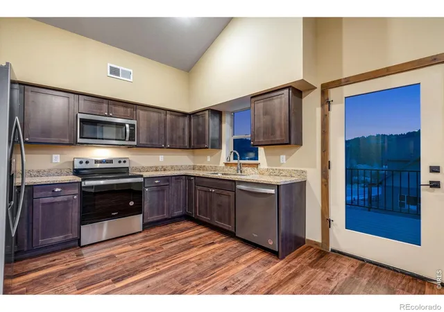 Photo 4 of Single family home for sale at 1700 Wildfire Rd #302, Estes Park, CO 80517 | MLS# IR1068249 | Listing updated on 2026-09-24