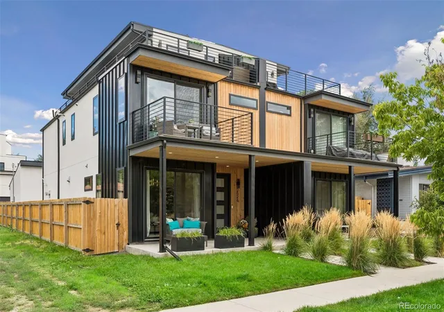 Photo 2 of Single family home for sale at 2526 S Lincoln St, Denver, CO 80210 | MLS# 5007975 | Listing updated on 2026-09-26